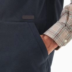 Barbour Men's Country Fleece Gilet - Navy 16 Barbour Men's Country Fleece Gilet - Navy -Fashionable Man barbour country flc gilet navy 7