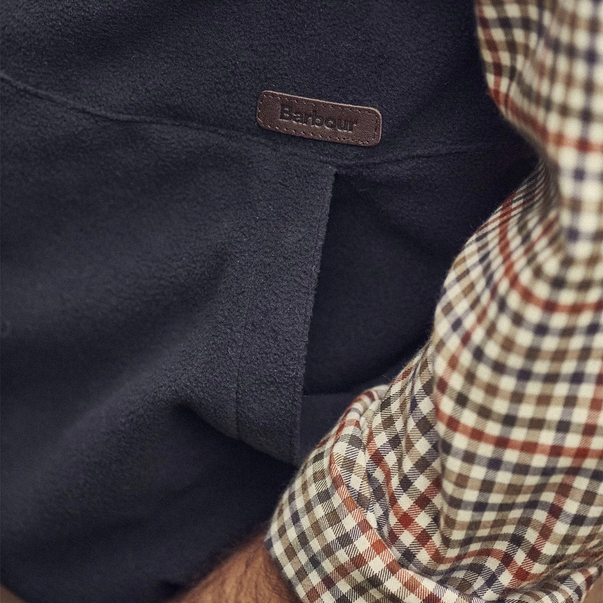 Barbour Men's Country Fleece Gilet - Navy 9 Barbour Men's Country Fleece Gilet - Navy - Image 9