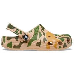 Crocs Men’s Classic Printed Camo Clogs – Chai 14 Crocs Men’s Classic Printed Camo Clogs – Chai -Fashionable Man crocs classic camo chai 3