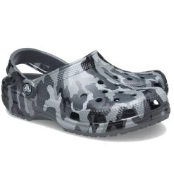 Crocs Men’s Classic Printed Camo Clogs – Grey -Fashionable Man crocs classic camo grey 1