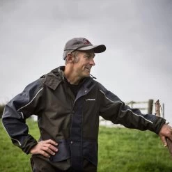 Kaiwaka Men's Stormforce Parka - Olive/Navy -Fashionable Man kaiwaka men s stormforce parka olivenavy 1 1