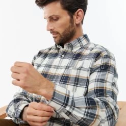 Barbour Men's Mentmore Regular Shirt - Ecru 11 Barbour Men's Mentmore Regular Shirt - Ecru -Fashionable Man mentmore 1