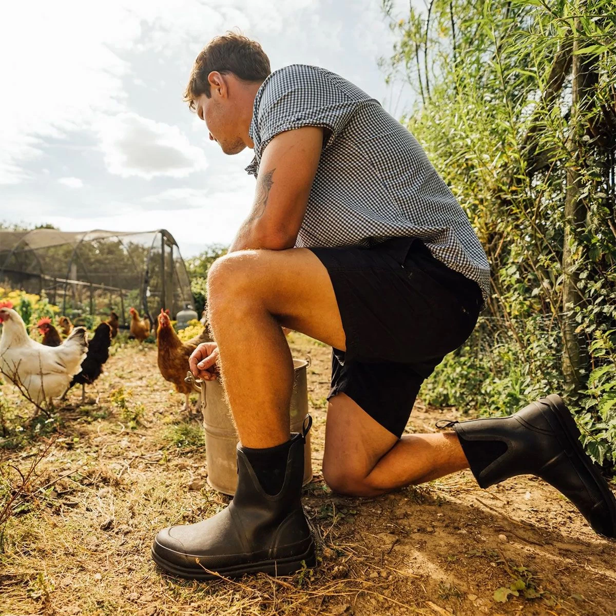 Muck Boots Originals Pull-On Short Wellington Boots - Green 2 Muck Boots Originals Pull-On Short Wellington Boots - Green - Image 2